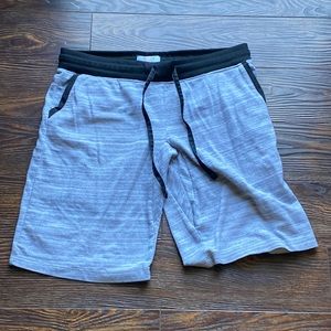 ☮️☮️☮️☮️☮️☮️☮️Womens shorts great shape 10/10☮️☮️☮️☮️☮️☮️☮️☮️☮️